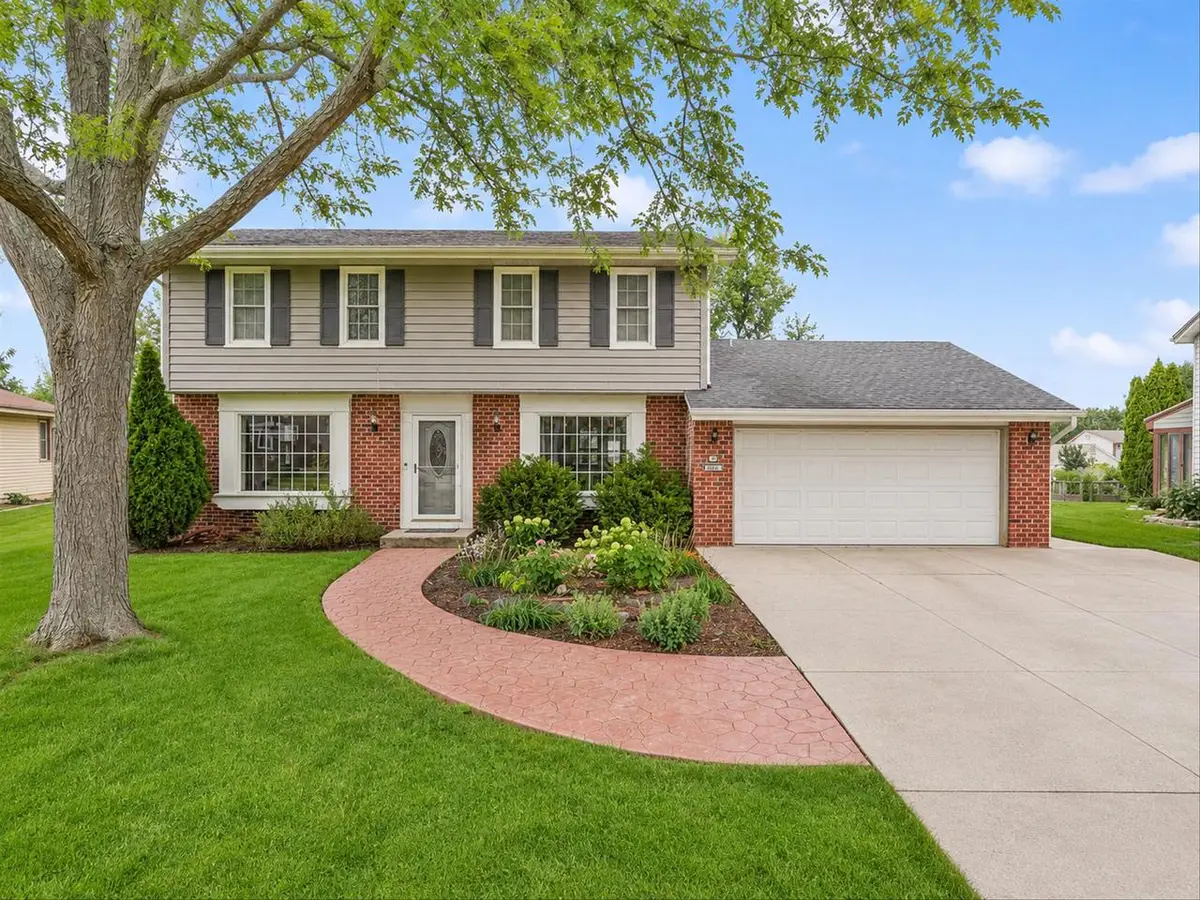 N78W15498 Old Gate ROAD, Menomonee Falls, WI 53051 - #1
