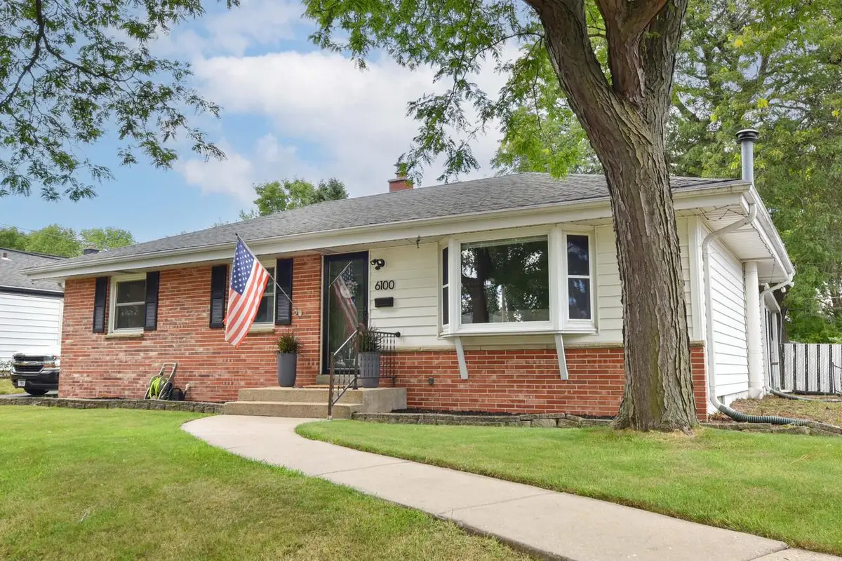 6100 W Hustis STREET, Milwaukee, WI 53223 - #1