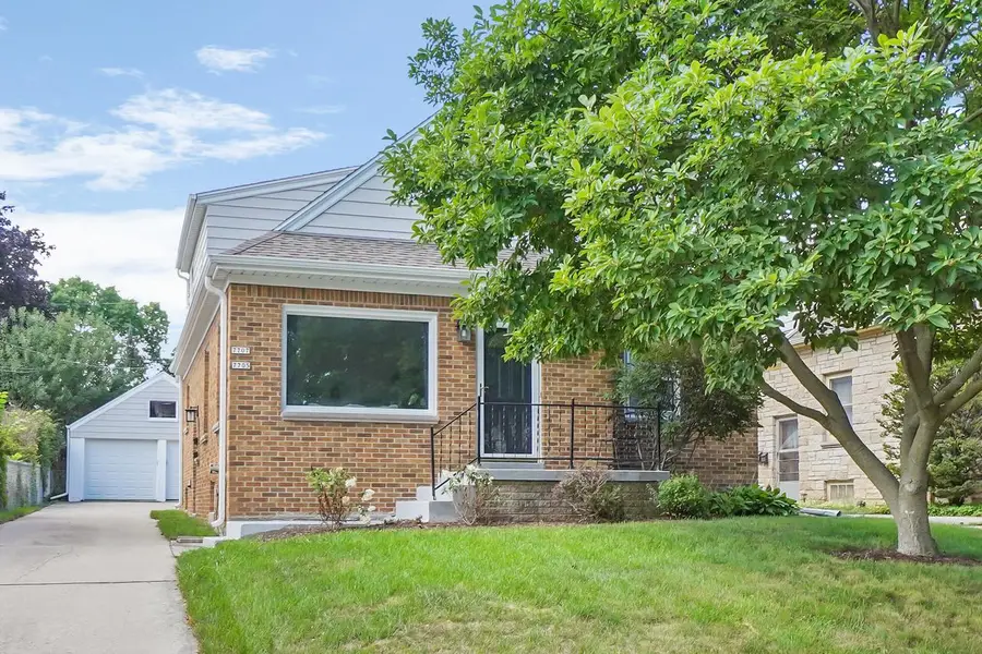 7705 Eagle STREET, Wauwatosa, WI 53213 - #2