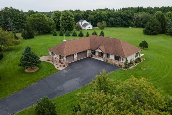 W5355 Gladhurst LANE, Elkhorn, WI 53121