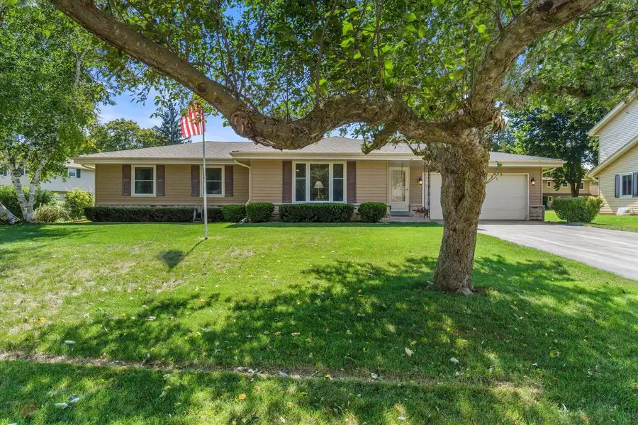 W222N2281 Glenwood LANE, Waukesha, WI 53186 - #3