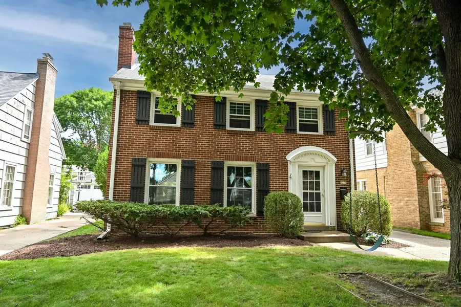 5264 N Kent AVENUE, Whitefish Bay, WI 53217 - #3