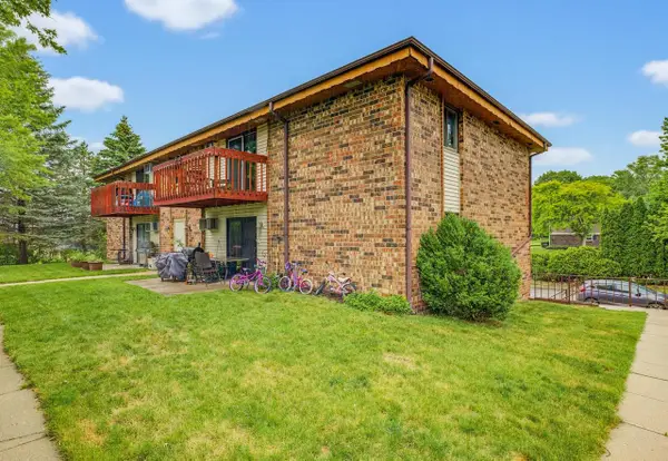 627 Hartridge DRIVE #D, Hartland, WI 53029