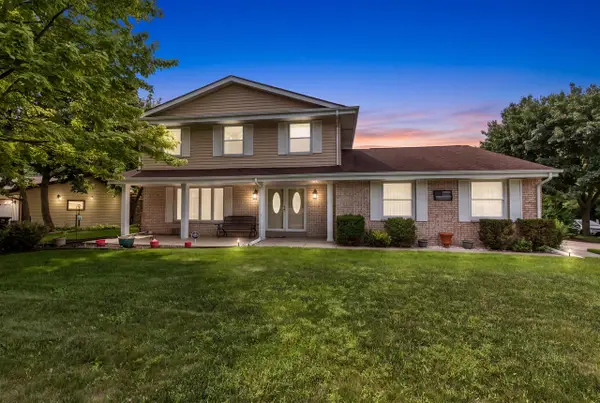 9301 S Sherwood DRIVE, Franklin, WI 53132
