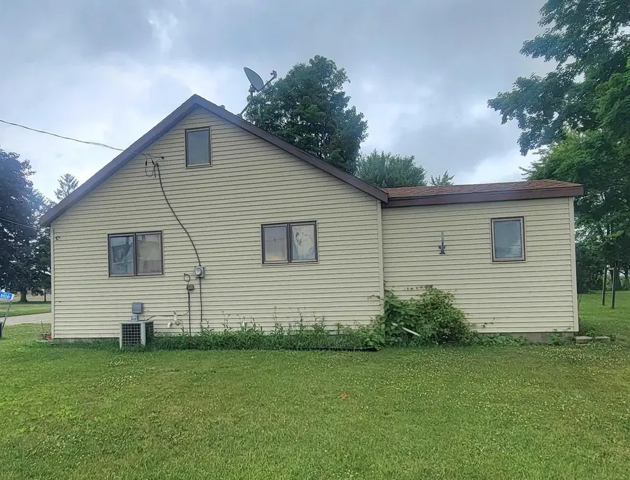 W8081 Parnell ROAD, Cascade, WI 53011 - #3
