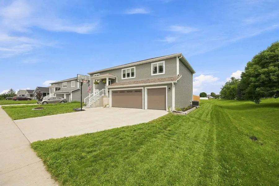 687 W Madison STREET, Jefferson, WI 53549 - #2