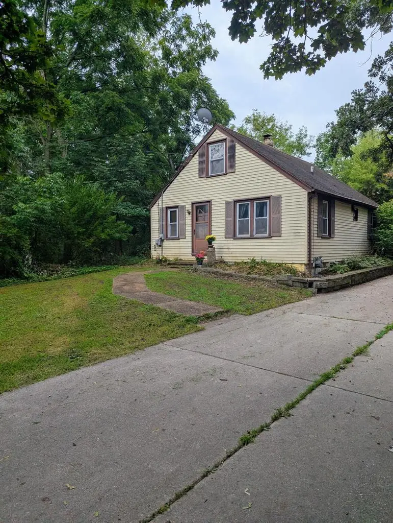 6115 S Linnie Lac DRIVE, New Berlin, WI 53146 - #2