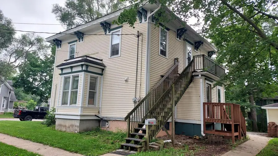 619 Division STREET, Mukwonago, WI 53149 - #3