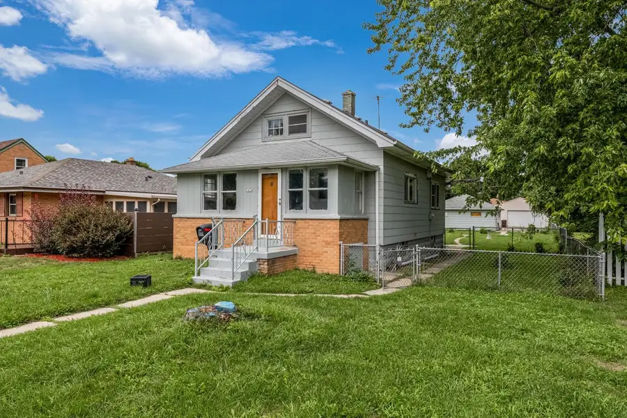 2436 E Whittaker AVENUE, Saint Francis, WI 53235 - #3
