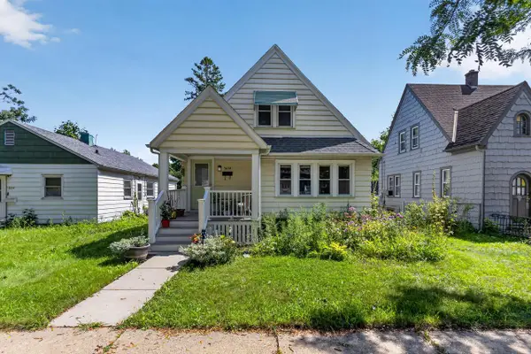 5674 N 37th STREET, Milwaukee, WI 53209