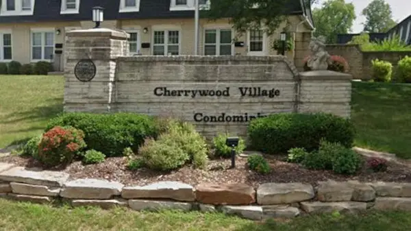 9500 N Green Bay ROAD #206, Brown Deer, WI 53209