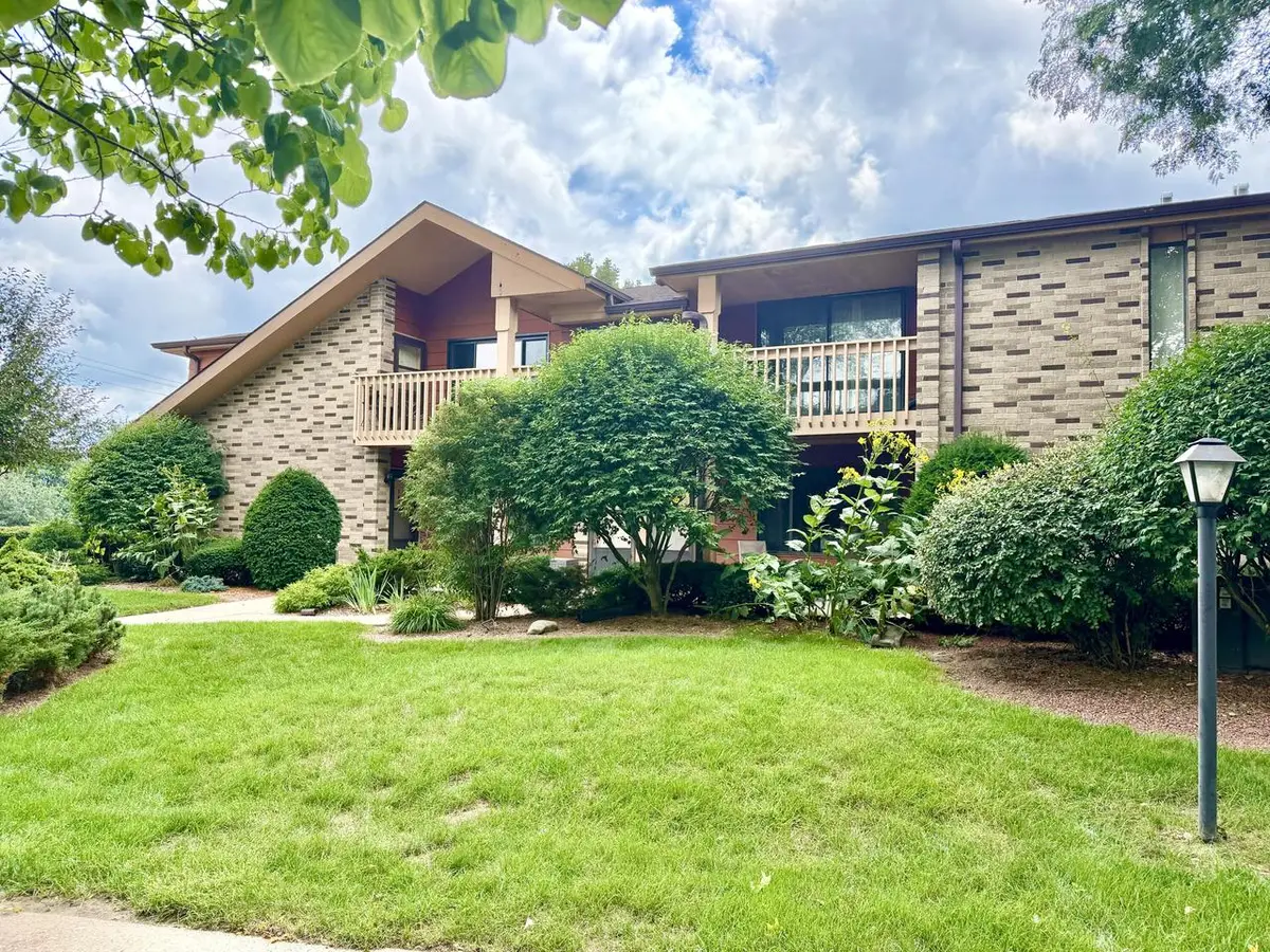 1619 Dover DRIVE #3, Waukesha, WI 53186 - #1