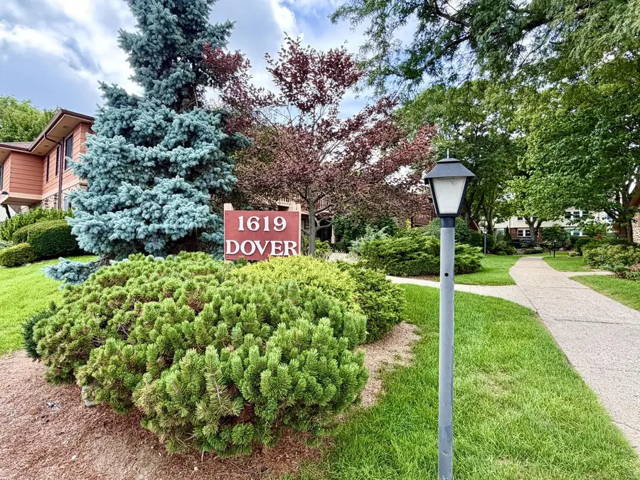 1619 Dover DRIVE #3, Waukesha, WI 53186 - #2