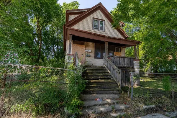 2532 W Lloyd STREET, Milwaukee, WI 53205