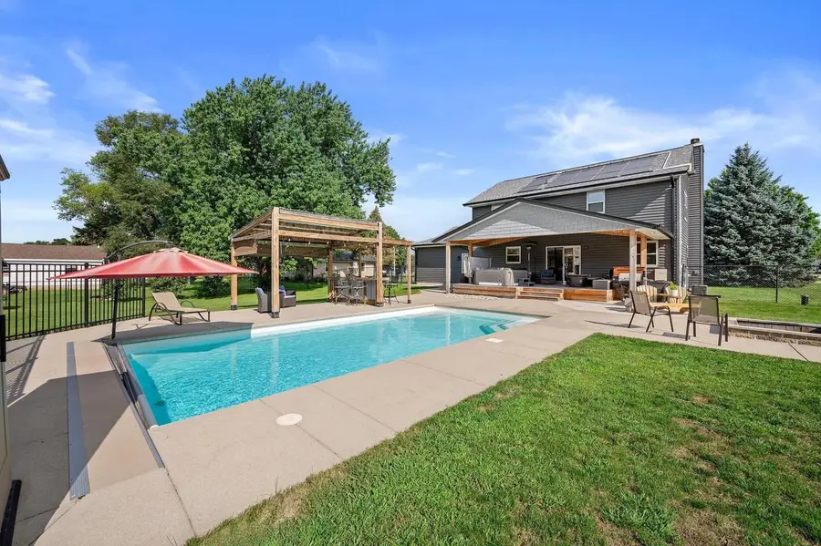 W1215 Jolly COURT, Ixonia, WI 53036 - #2