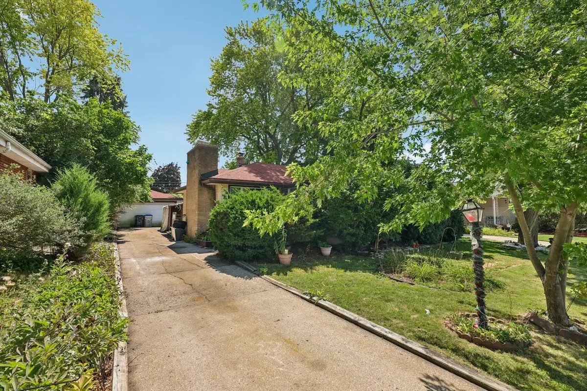 10611 W Silver Spring DRIVE, Milwaukee, WI 53225 - #1