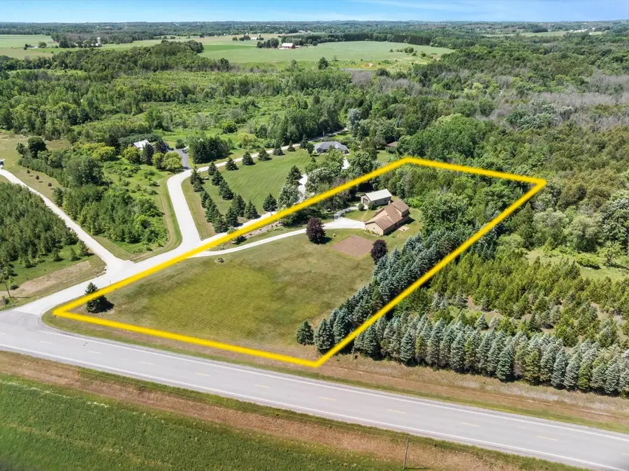 3418 W Twin LANE, Two Rivers, WI 54241 - #2