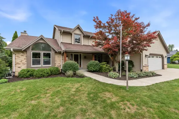 W144N4871 Stone DRIVE, Menomonee Falls, WI 53051
