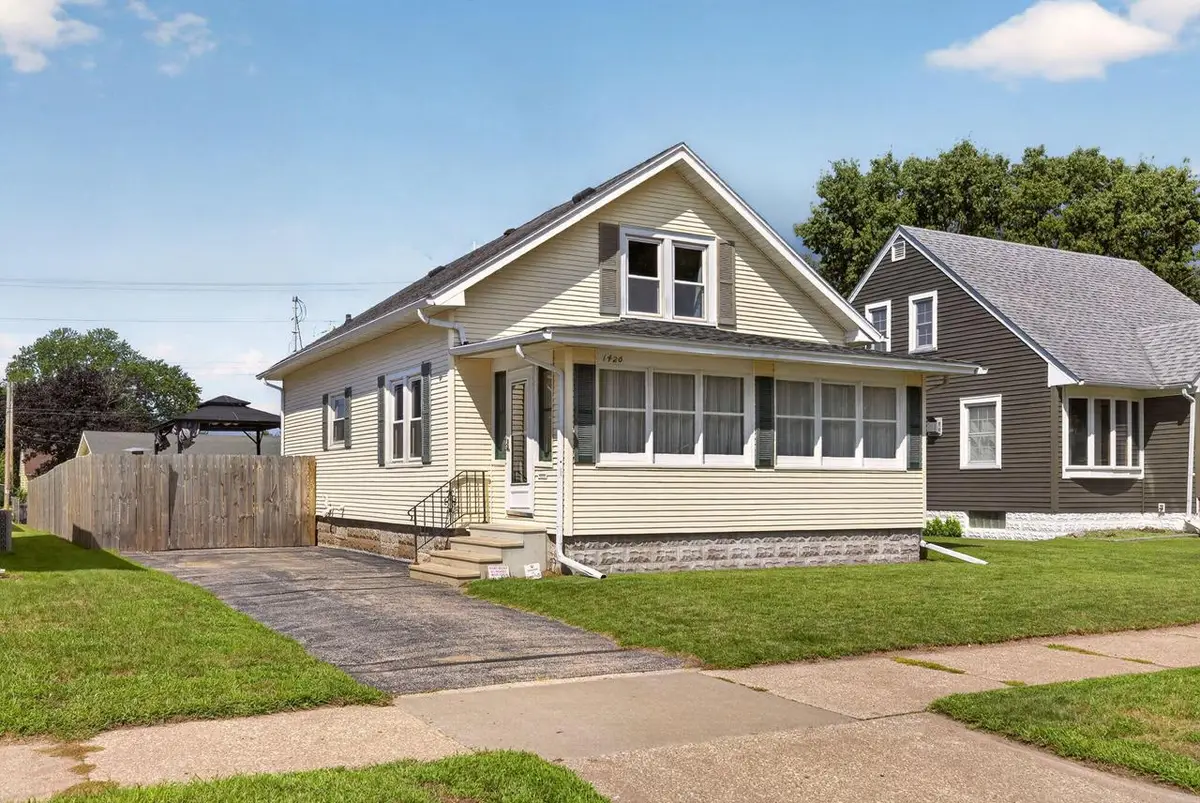 1420 19th STREET S, La Crosse, WI 54601 - #1