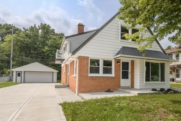 3708 9th AVENUE, South Milwaukee, WI 53172