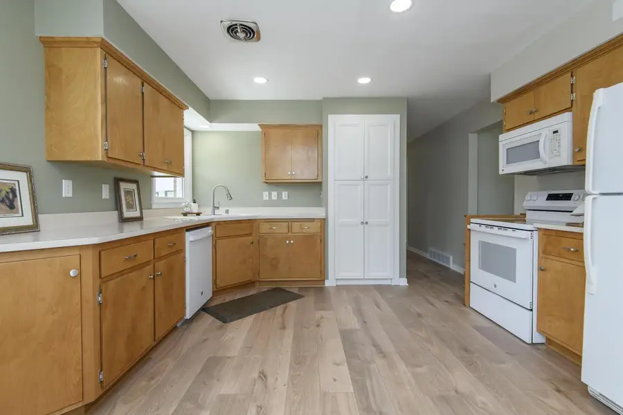 3708 9th AVENUE, South Milwaukee, WI 53172 - #3