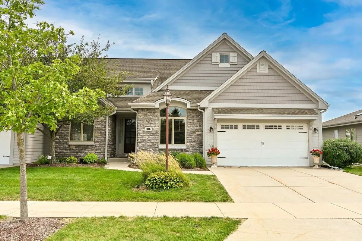1107 Woodland Hills DRIVE, Waukesha, WI 53188 - #1