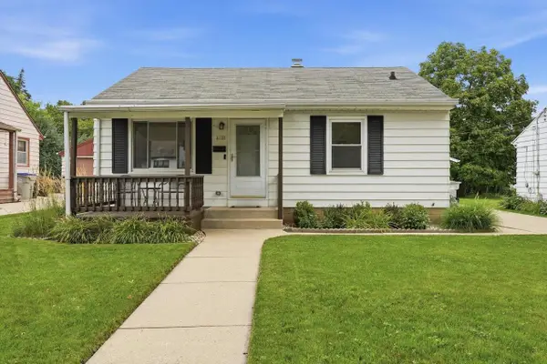 6122 W Idaho STREET, Milwaukee, WI 53219