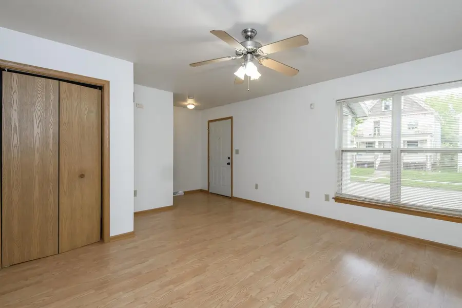2932 N Dr William Finlayson STREET, Milwaukee, WI 53212 - #3