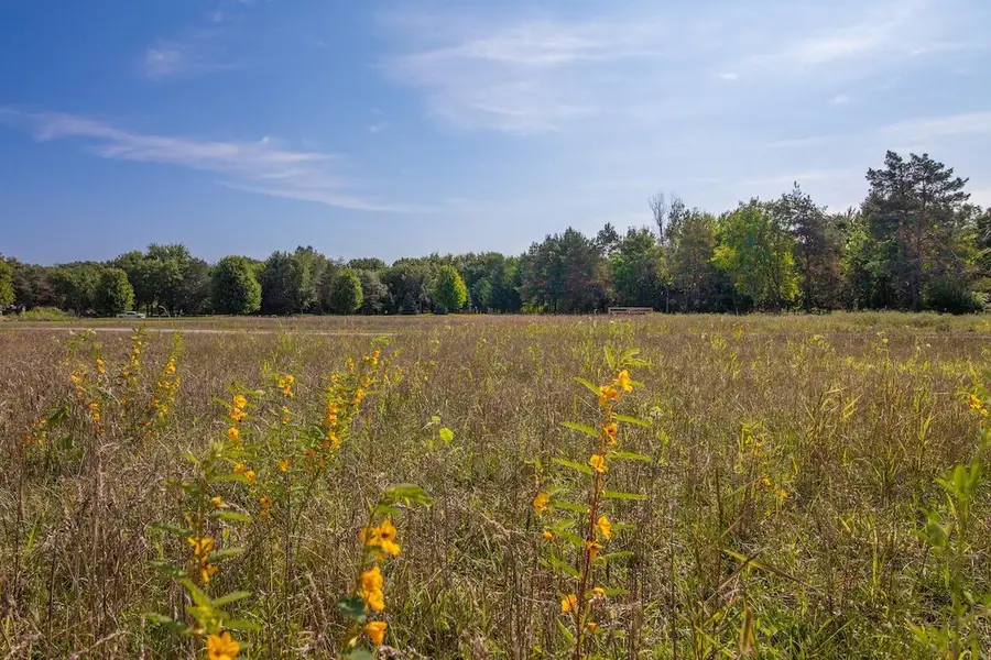 705 S WAYFARE TRAIL, Summit, WI 53066 - #2