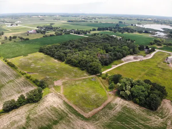 5202 COUNTY HIGHWAY H, Racine, WI 53406
