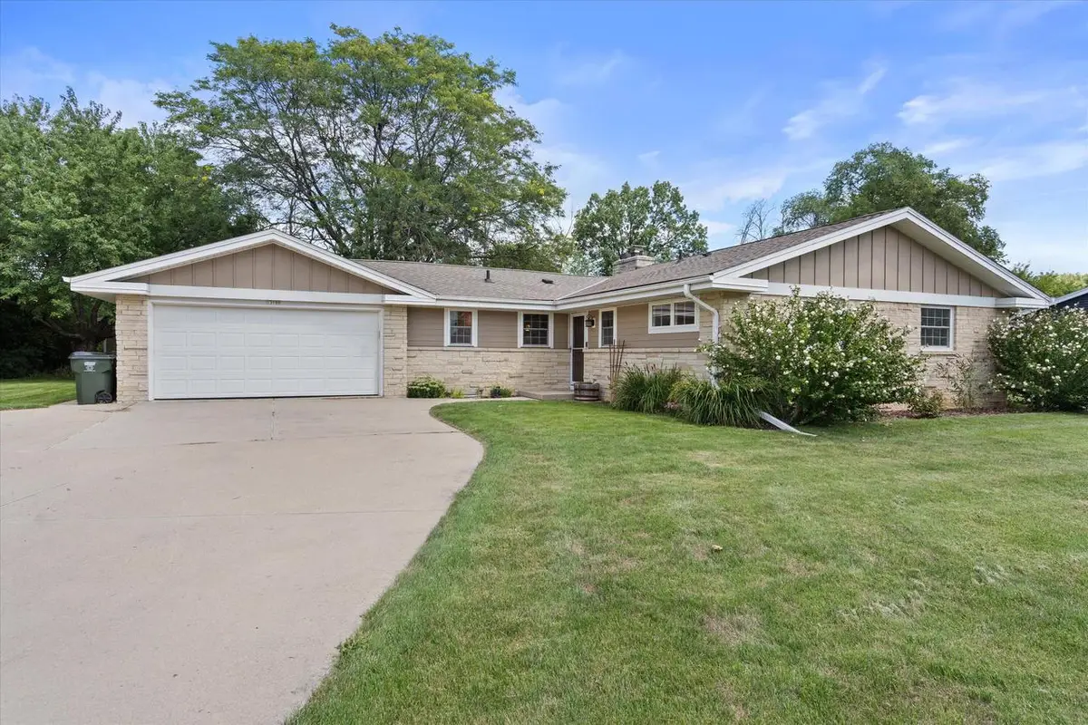 13728 W Honey LANE, New Berlin, WI 53151 - #1