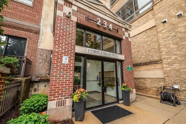 234 E Reservoir AVENUE #404, Milwaukee, WI 53212