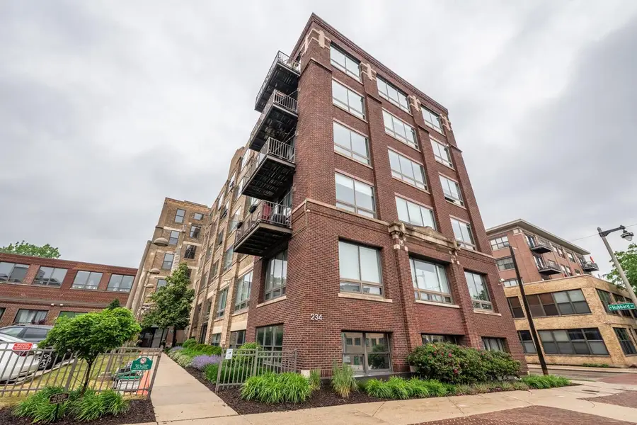 234 E Reservoir AVENUE #404, Milwaukee, WI 53212 - #2