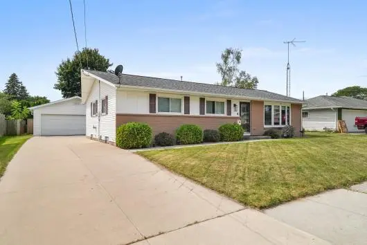 2015 Richmond AVENUE, Manitowoc, WI 54220