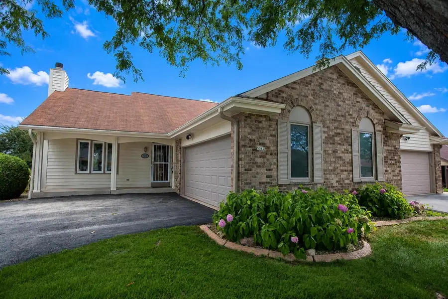 5360 S Cambridge LANE, Greenfield, WI 53221 - #2