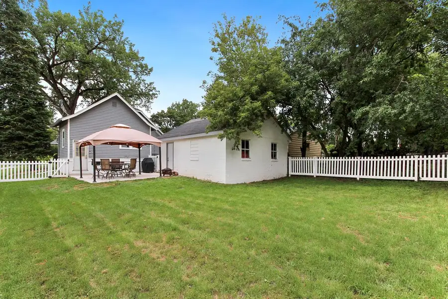 2011 Highland AVENUE, Waukesha, WI 53186 - #2