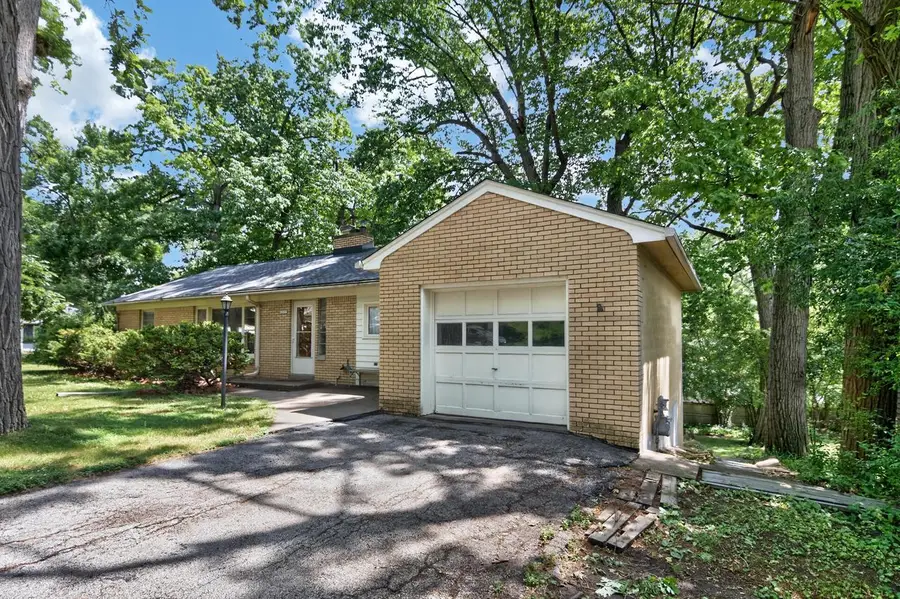 11605 W Mount Vernon AVENUE, Wauwatosa, WI 53226 - #2