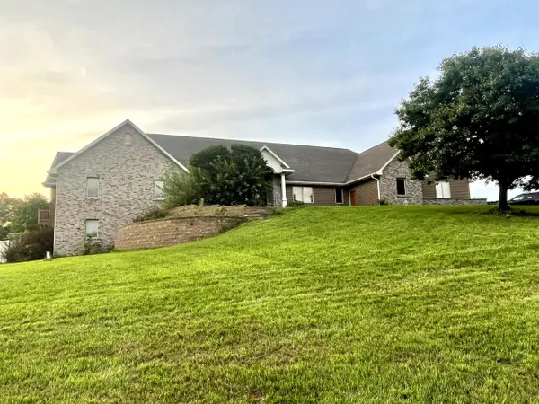 N779 Twin Knolls DRIVE, Fort Atkinson, WI 53538