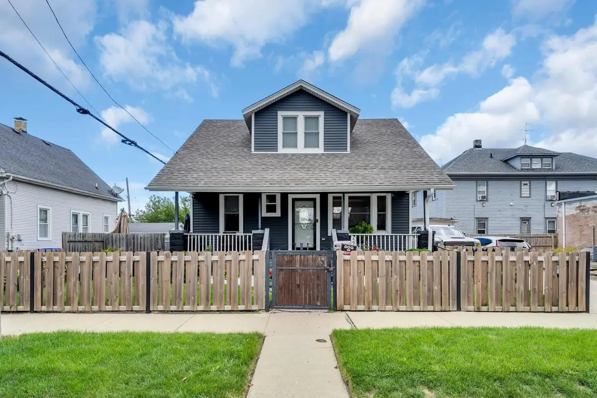 4917 19th AVENUE, Kenosha, WI 53140 - #1