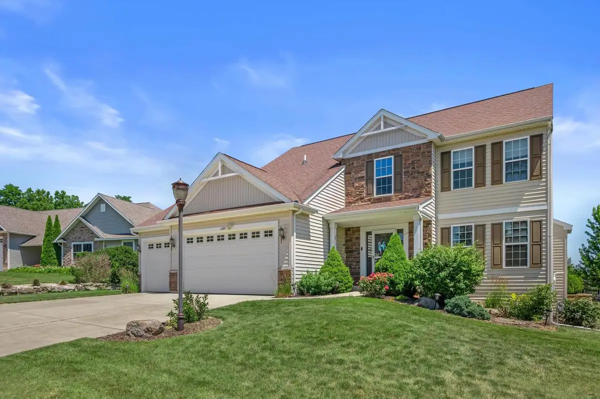 2305 Rustic Woods COURT, Waukesha, WI 53188 - #1