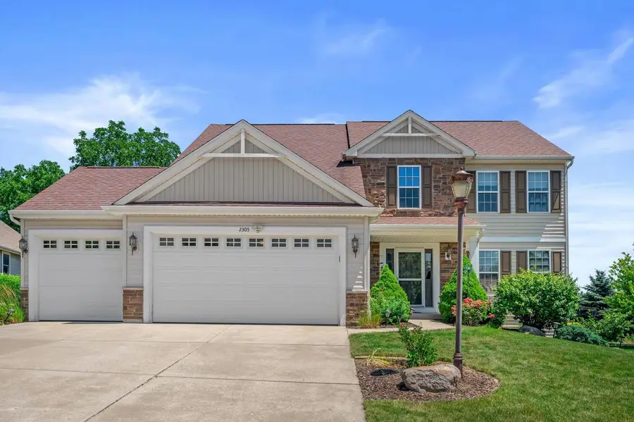 2305 Rustic Woods COURT, Waukesha, WI 53188 - #2