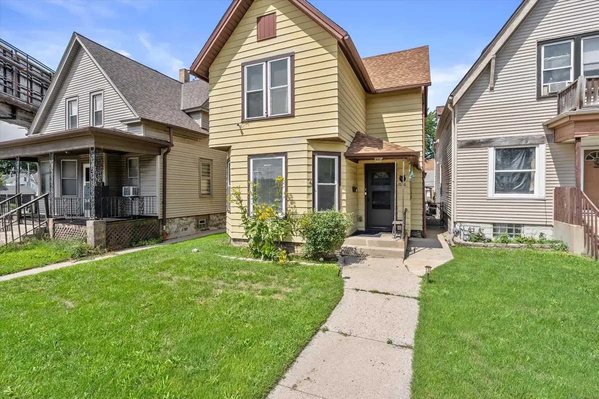 2636 W Hayes AVENUE, Milwaukee, WI 53215 - #1