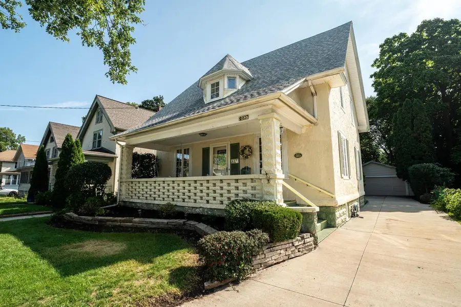 827 Oakland AVENUE, Waukesha, WI 53186 - #3