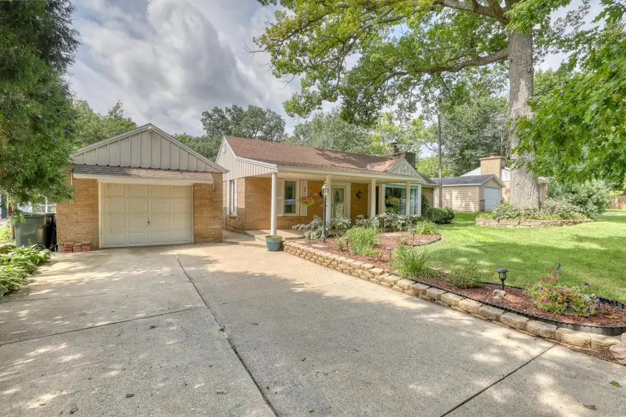 2737 S Waukesha ROAD, West Allis, WI 53227 - #2
