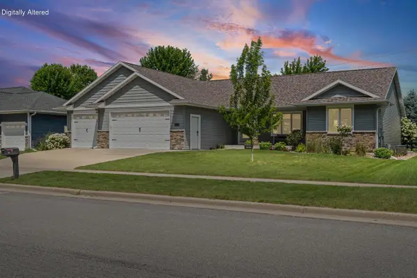 929 Rolling Oaks DRIVE, Onalaska, WI 54650