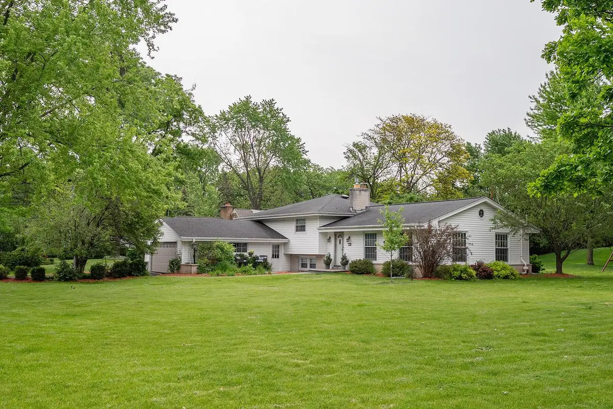 12475 Elmhurst PARKWAY, Elm Grove, WI 53122 - #1