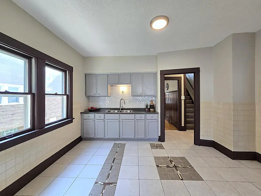 2808 N 37th STREET, Milwaukee, WI 53210 - #3