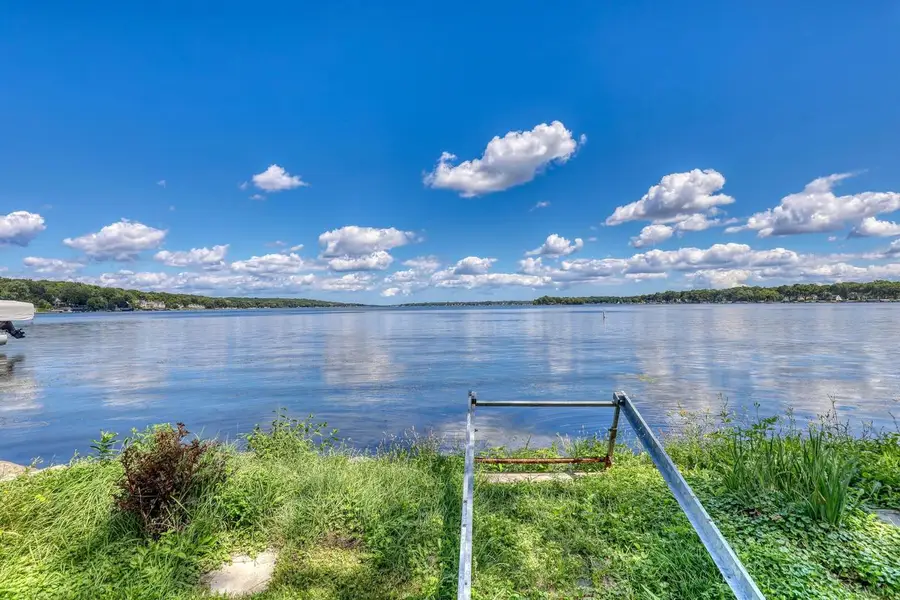 W304N2426 MAPLE AVENUE, Pewaukee, WI 53072 - #2