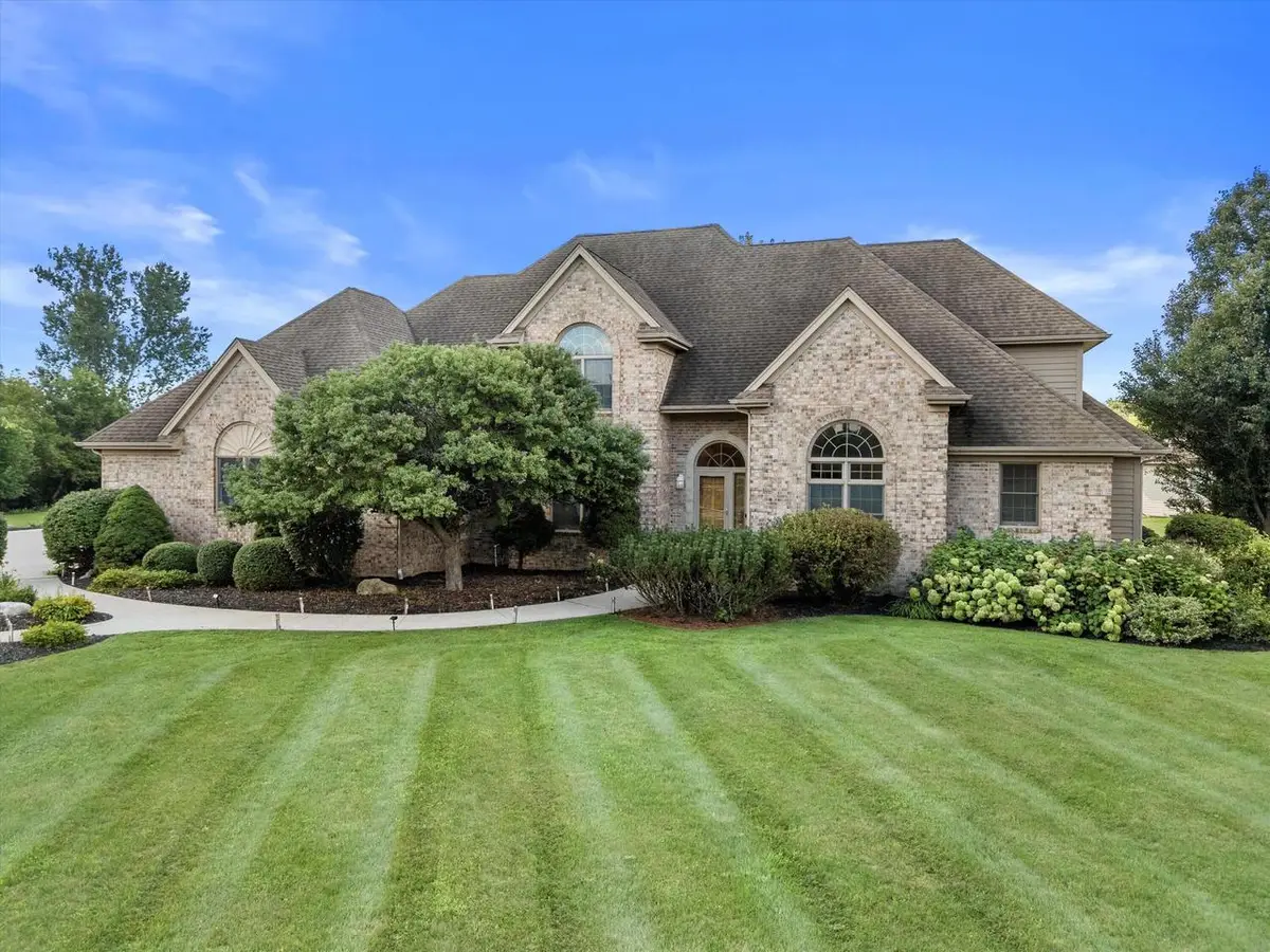 155 St. James CIRCLE, Union Grove, WI 53182 - #1