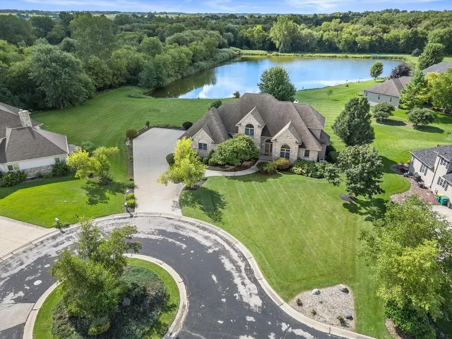 155 St. James CIRCLE, Union Grove, WI 53182 - #2